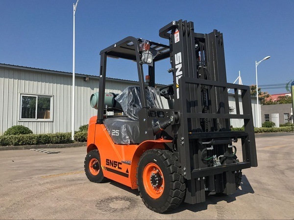 2.5 Tonelada Gpl Empilhadeira with Container Mast