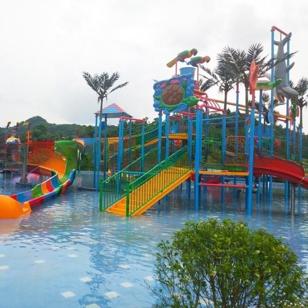 Medium Sized Water Park Playgrounds Anti UV Easy To Install Durable