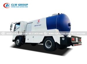 China HOWO 5CBM LP Gas Bobtail Truck DRC Market Propane Transfer Tanker on sale