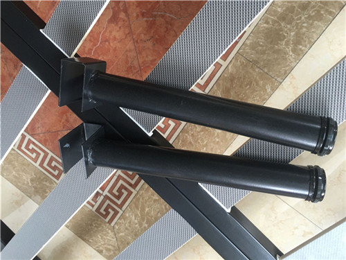 Sturdy metal bed frame, bed frame of various sizes, height adjustable bed legs.