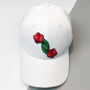 Quality Advertising Blank Baseball Caps For Women Embroidery Daily Activities wholesale