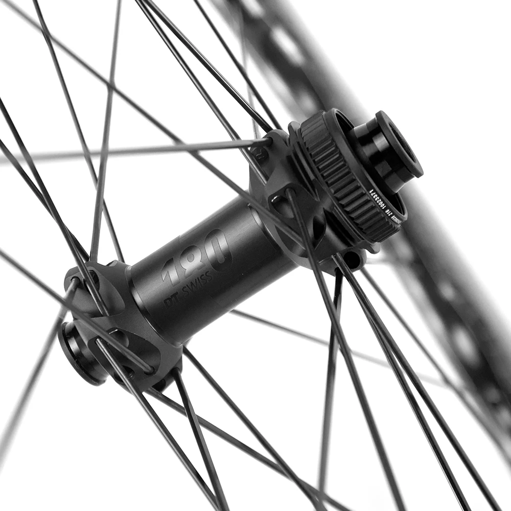 24H Spoke Hole 700c Carbon Fiber Bike Wheels with Disc Brake Customizable Carbon Wheelset