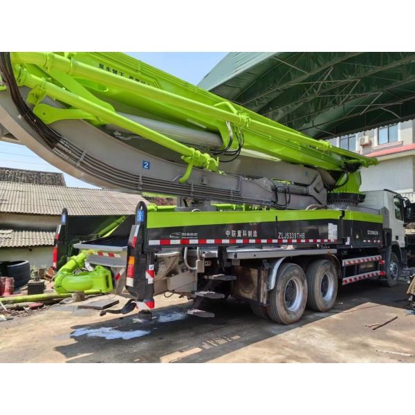 2013 Zoomlion 49m Concrete Boom Pump Truck Mounted Pump Putzmeister Concrete Pump Truck