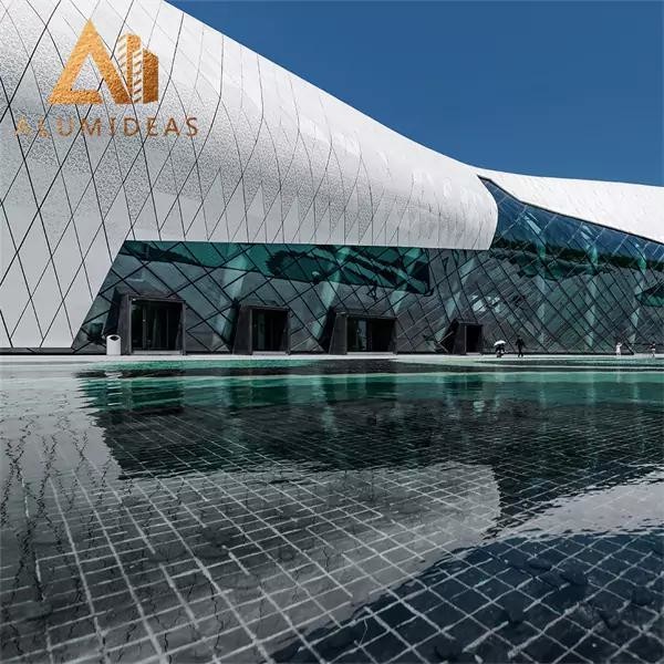 Linear Metal Ceiling Panels