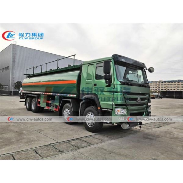 Anti Corrosion Howo 8*4 25000L 30000L Oil Tanker Truck