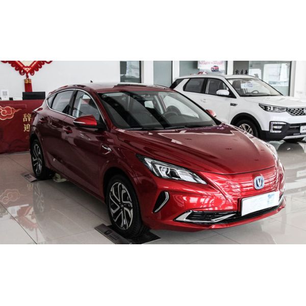 405KM Changan Eado ET Pure Electric Compact Sedan Car Comfortable Cabin 2