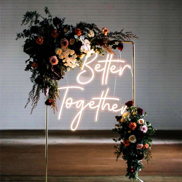 Custom 110-240V LED Acrylic Signage Decorative Outdoor LED Neon Signs