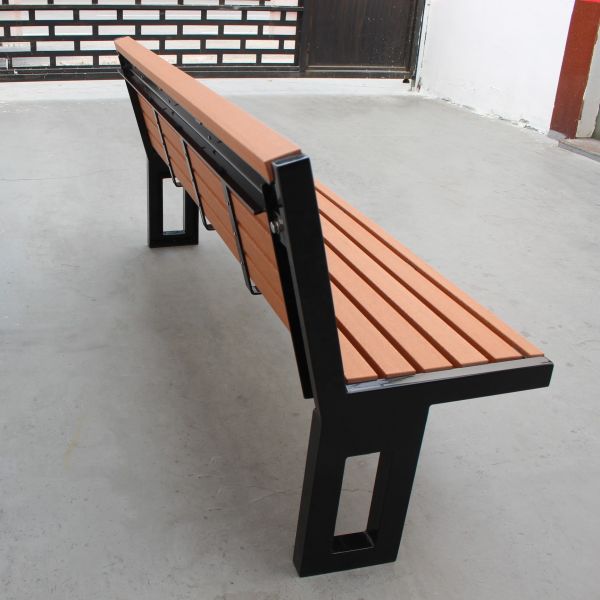 Customized Outdoor Recycled Plastic Benches Surface Mounted With Mild Steel Frame