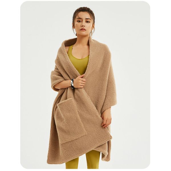 Y-F Knitted Poncho Cardigan Cape Top Sweater Cozy Fleece Jumbo Scarf Wrap Shawl with Large Front Pockets for Women