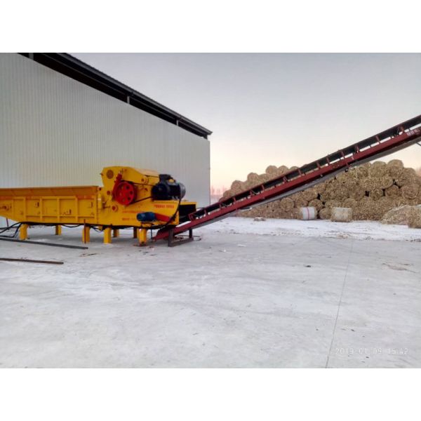 Large Wood Crusher Drum Wood Chipper, Mobile Diesel Wood Chipper Machine