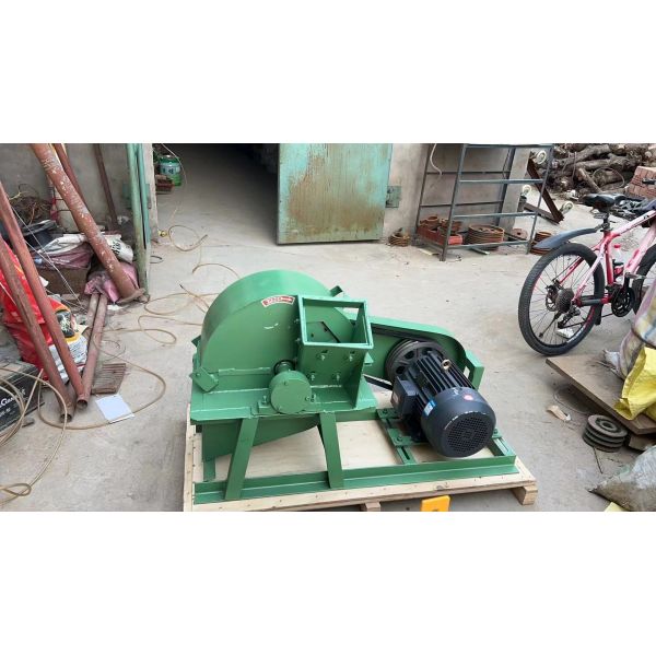 Large Capacity High Velocity 15hp Wood Chipper Machine Commercial Use