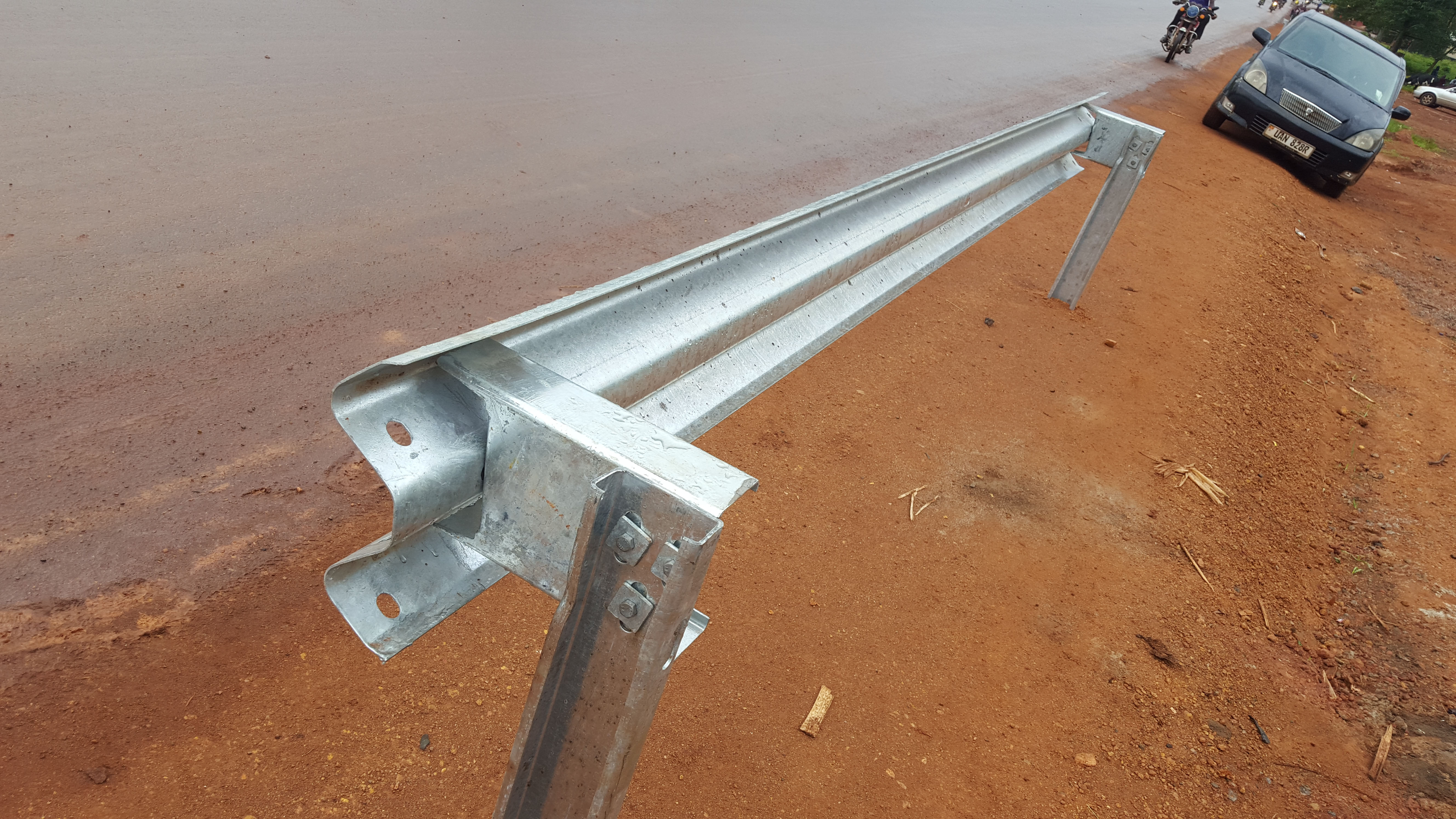Highway Safety Standard Size W Beam Guardrail with Hot Galvanized Cold Rolled Technology
