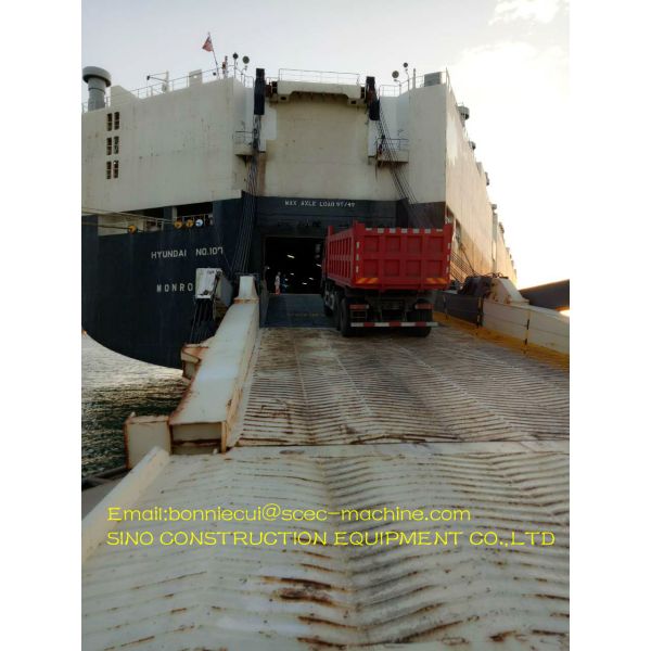 Big Capacity Commercial Dump Trucks 371 Hp Engine Left Hand Tipper Truck