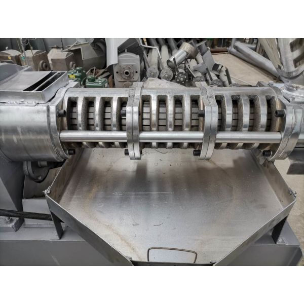 380v 100r/Min Vegetable Cooking Oil Making Machine