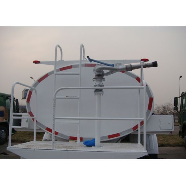 4×2 Water Spray Truck 6600L For City Road Cleaning And Dustfall