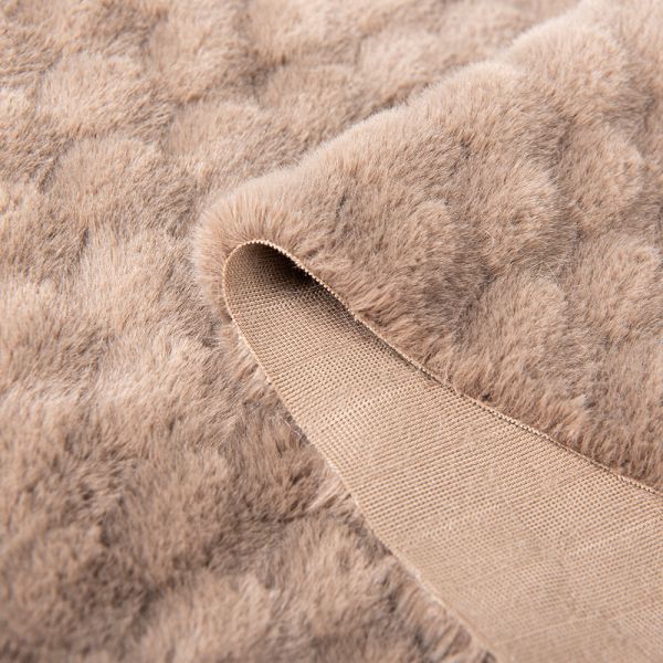 Customized Color Soft Brushed Faux Rabbit Fur Fabric for Garment/Home Textile/Slipper