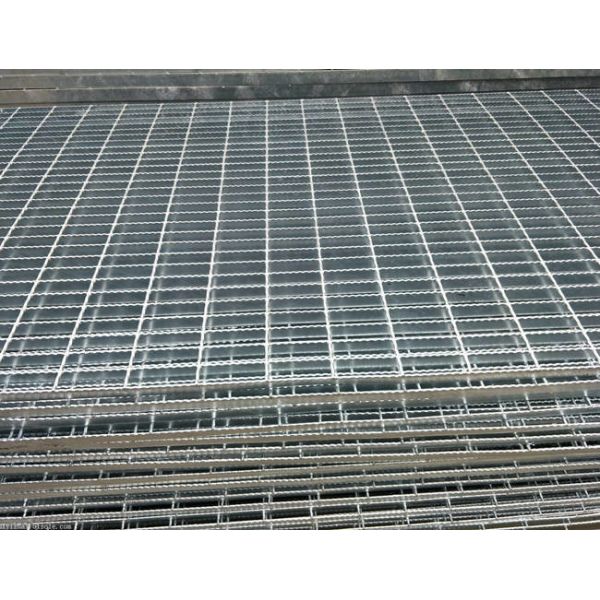 32×3 270g/M2 Zinc Coated Galvanized Serrated Bar Grating 8mm Cross