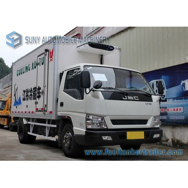 Euro 4 3000KG JMC Refrigerated Box Truck refrigerator freezer cargo van