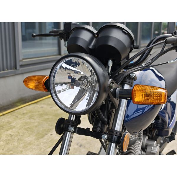 Chain Driven 200cc Chopper Sport Motorcycle With Front Bumper Rear Rack 15L Fuel