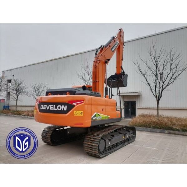 DX205 Used Doosan 20.5 Ton Excavator With Versatile Attachment Options