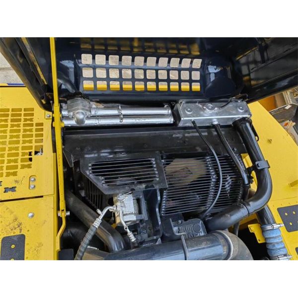 Japan Good Health Original Komatsu PC300-7 PC300 Excavator with 184KW Hydraulic Valve
