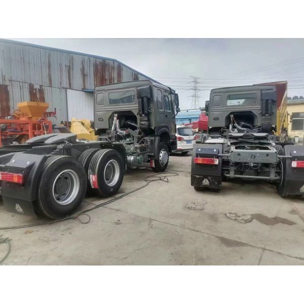 6X4 380HP 400HP 430HP Sinotruk HOWO Container Cargo Trailer Tractor Head Truck for Transportation