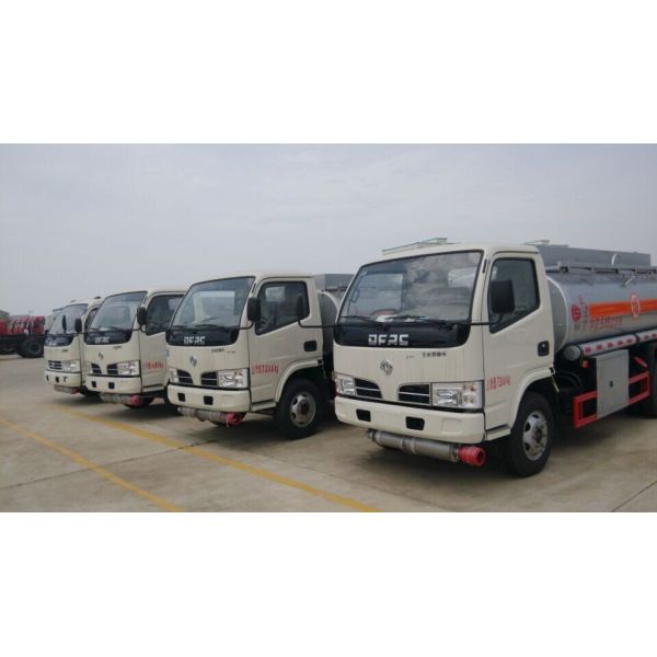 6000 liters fuel tank truck, oil tanker truck for sale