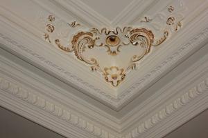 China Decorate your home by yourself with lower cost- polyurethane foam cornice on sale