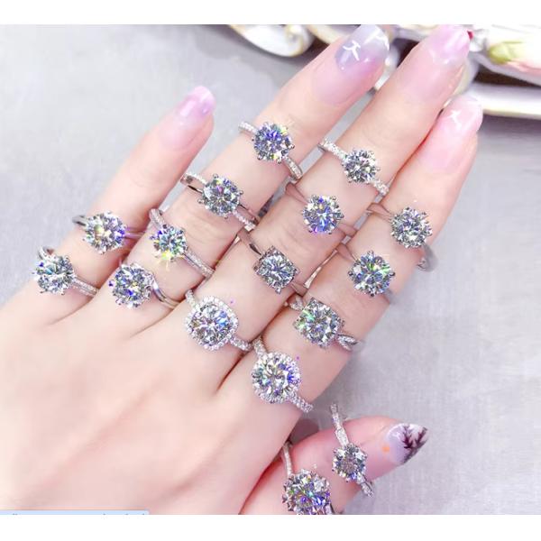 Wholesale Loose Small Moissanite Round Cut 0.8mm- 3mm White D Moissanite Diamond VVS1 Per Carat For Hip Hop Jewelry