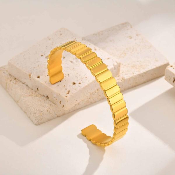 Wide Open Stainless Steel Cuff Bracelet Adjustable Vertical Stripe Style For Men Women