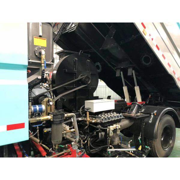 Dongfeng 9000 Liters Water Mechanical Sweeper Truck , 9 Ton Street Washing Truck