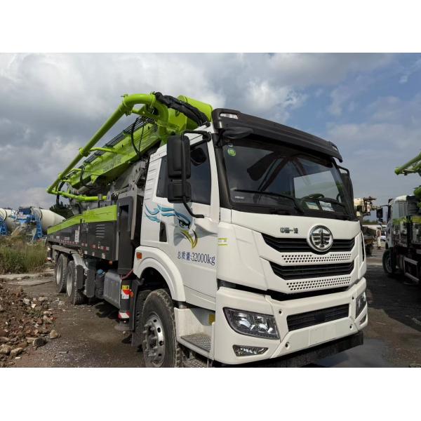 2025 3 Axles Concrete Boom Pump Truck Zoomlion 47m Equipped with FAW Chassis