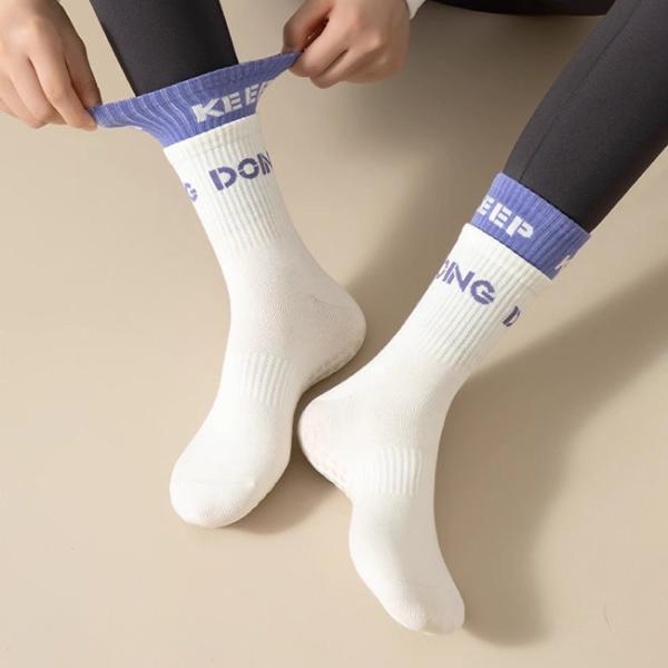 Custom Logo Fitness Anti Slip Grip Socks Floor Pilates Sports Women Yoga Socks