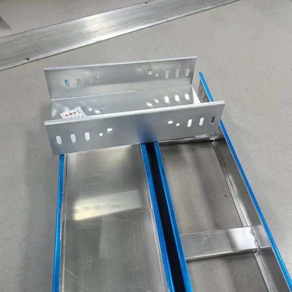 Lightweight Durable Aluminum Ladder Type Cable Tray With 50mm-150mm Height