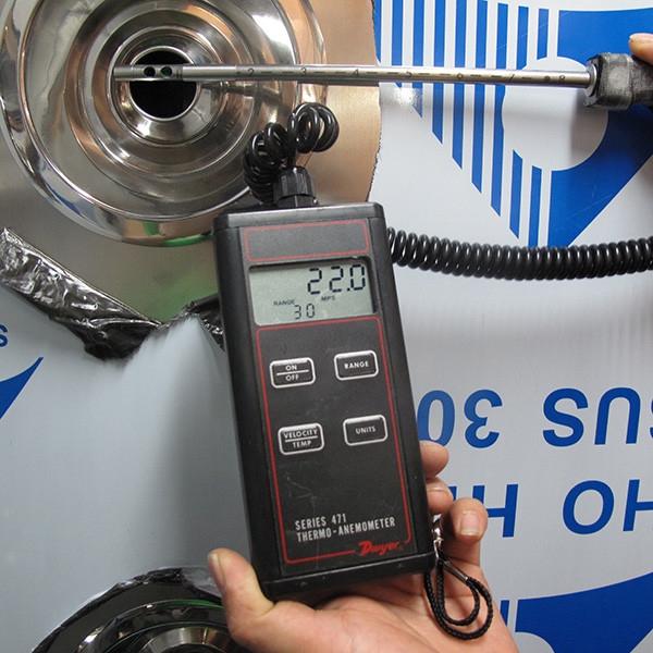 Medical Class 100 Stainless Steel Air Shower With L Type Swing Doors