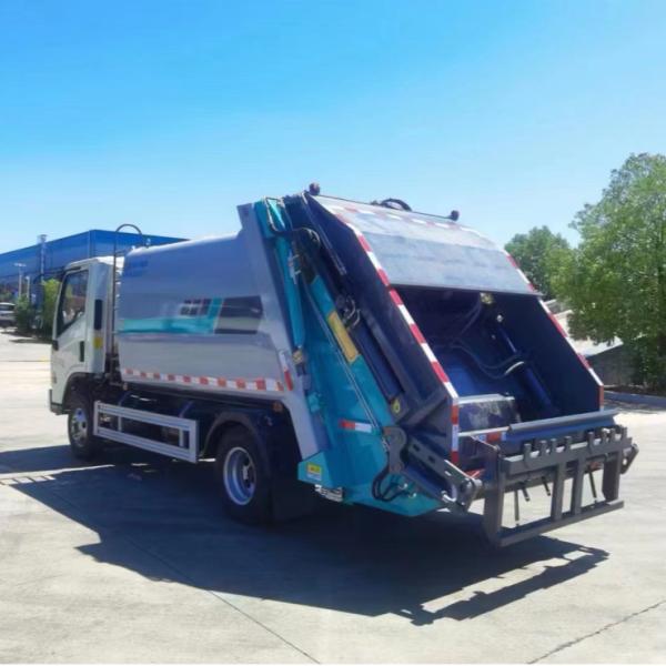 Diesel Fuel 6.50-16 Tire Garbage Bin Truck With 6 Pieces And 1 Spare