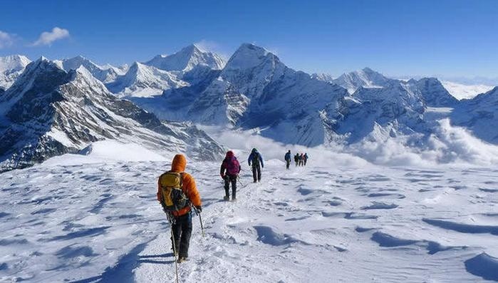 6476m Altitude Nepal Climbing Tours 19 Day'S Mera Peak Climbing / Expedition
