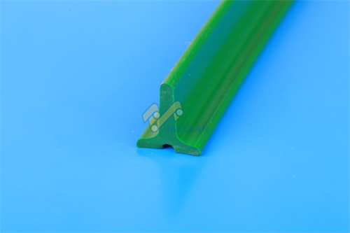 Green Color Straight PVC Flights With Different Height T30 T40 T70 T80 T90 T100