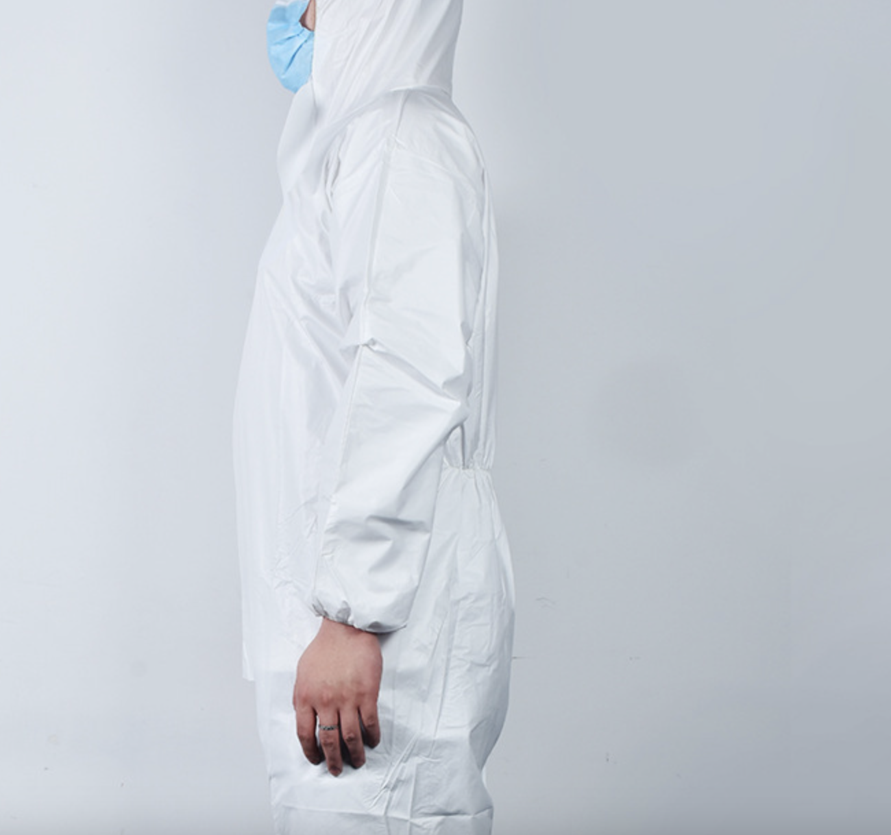 Disposable Protective Coverall with Breathable SF Film with Hood and Elastic Cuffs