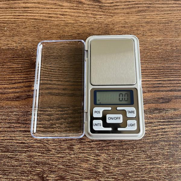 Pocket Digital Scale Mini Digital Balance for Jewelry Weighing 500g 0.01g Product Size 128*75*19mm 2* AAA batteries
