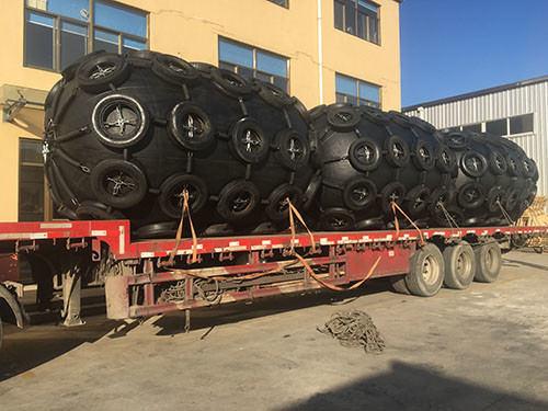 0.6m Dia 1m Length Pneumatic Marine Rubber Fenders Safety Valve
