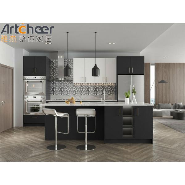 Minimalistic Design Grey Solid Wood Kitchen Cabinets with Imported Quartz Stone Top