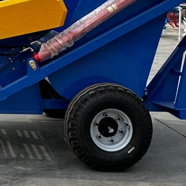 Heavy Duty Tractor Stone Picker Agricultural Machinery Blue 1.5m Working Width