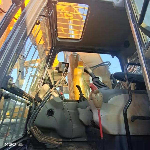 XR150--XR220 XR360 XR280 Pilling Rig Mining EQUIPMENT Max. Drilling Diameter 50 Meter