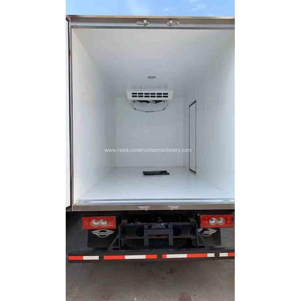 SINOTRUK HOWO 141hp Refrigerated Freezer Truck Engine Cummins
