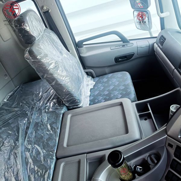 6x4 Drive Wheel LHD RHD 20T Dump Truck With 10 Tire Number And 17370kg Payload