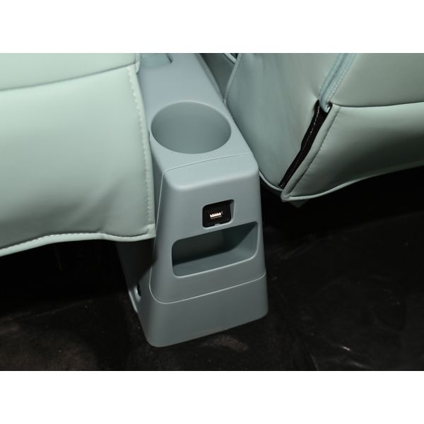 4 Seater Mini EV Car Zhidou Rainbow Electric Vehicle Microcar 20kW 30kW