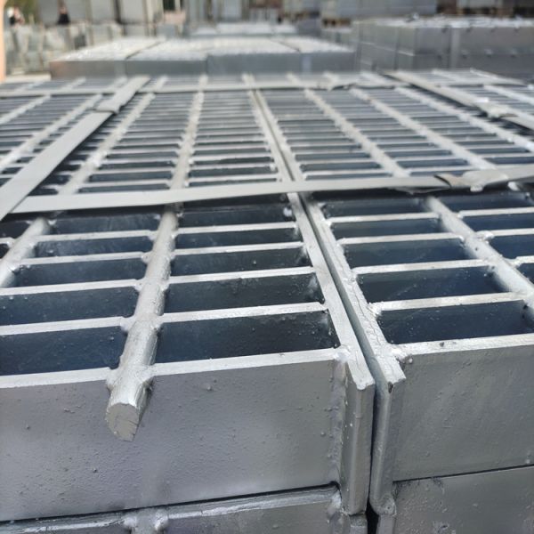 Hot Dip Galvanized Steel Driveway Grating Heavy Duty Metal Bearing Rebar 10mm Thickness