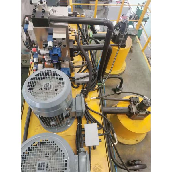 800T 4 Post Servo Hydraulic Press For Fiberglass Reinforced Plastics Products