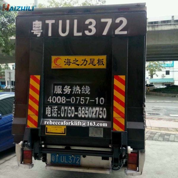 Large Capacity Tail Lift Truck , 3000kg Hydraulic Truck Loading Lift Easy Maintenance